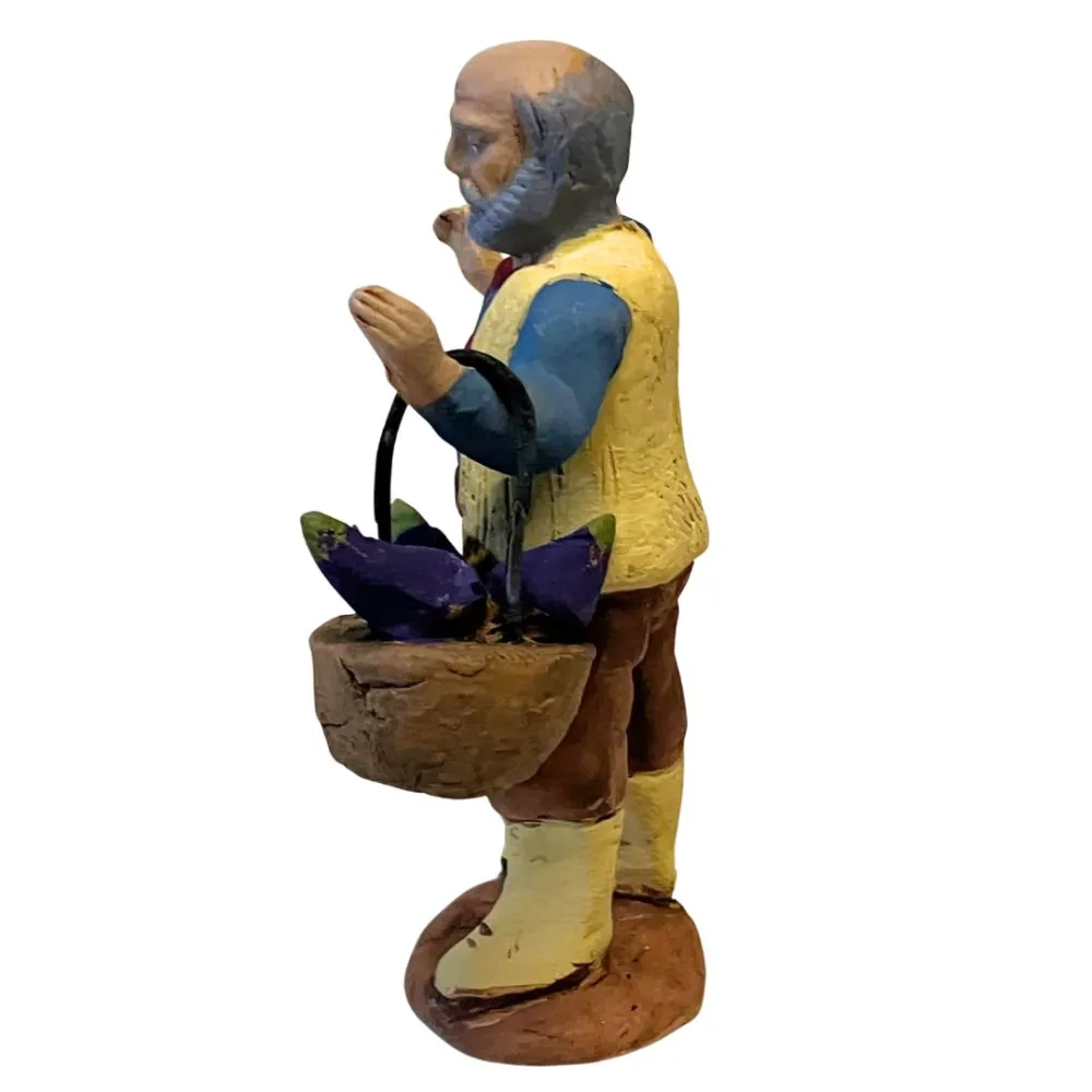 Vecchio con cesta di melanzane in terracotta 7 cm
