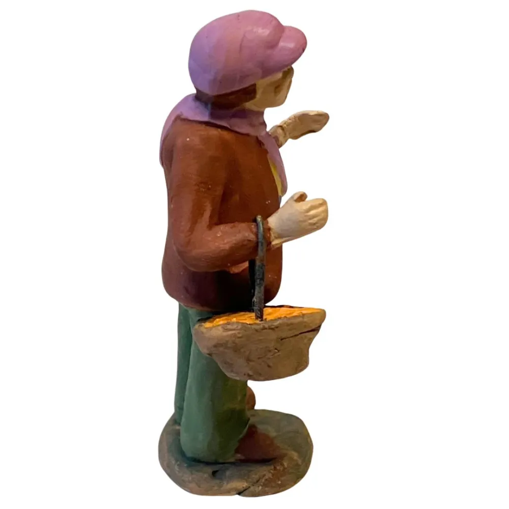 7 cm Terracotta Young Carrot Vendor