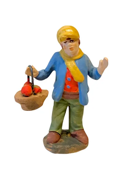 Ragazzo con cesto di pomodori in terracotta 7 cm