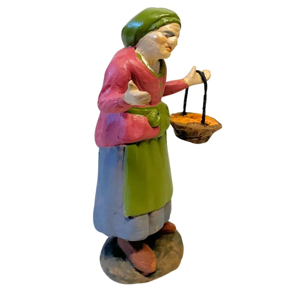 Vecchia con cestino in terracotta 10 cm