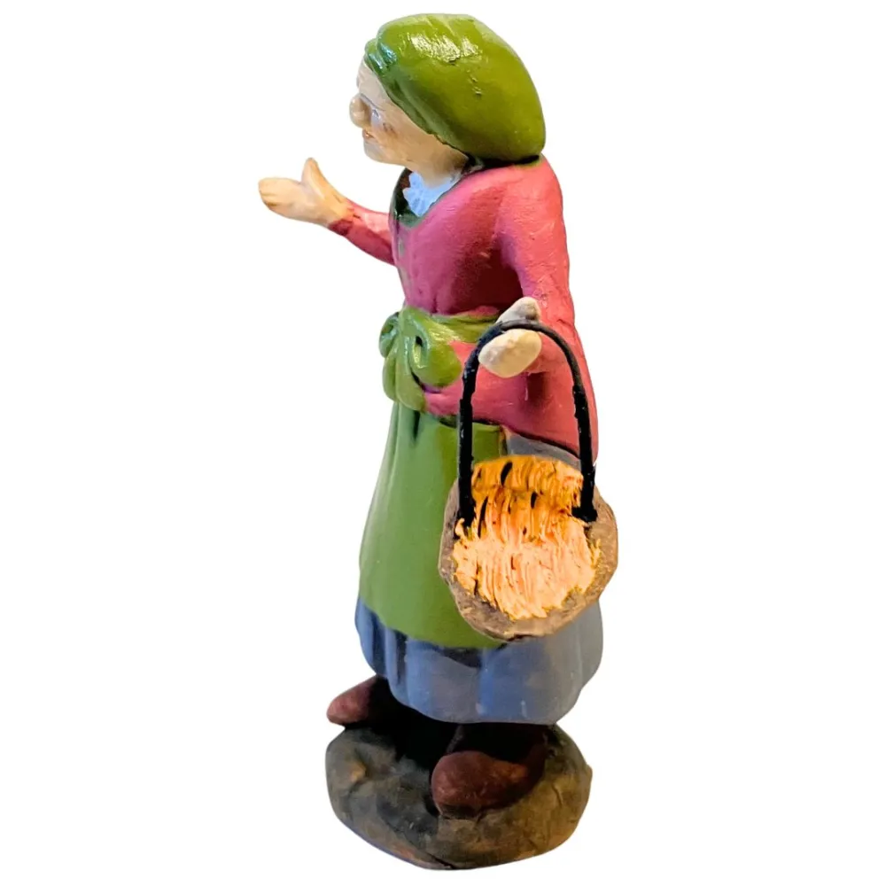Vecchia con cestino in terracotta 10 cm