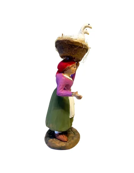 Donna con cesta e oche in terracotta 12 cm
