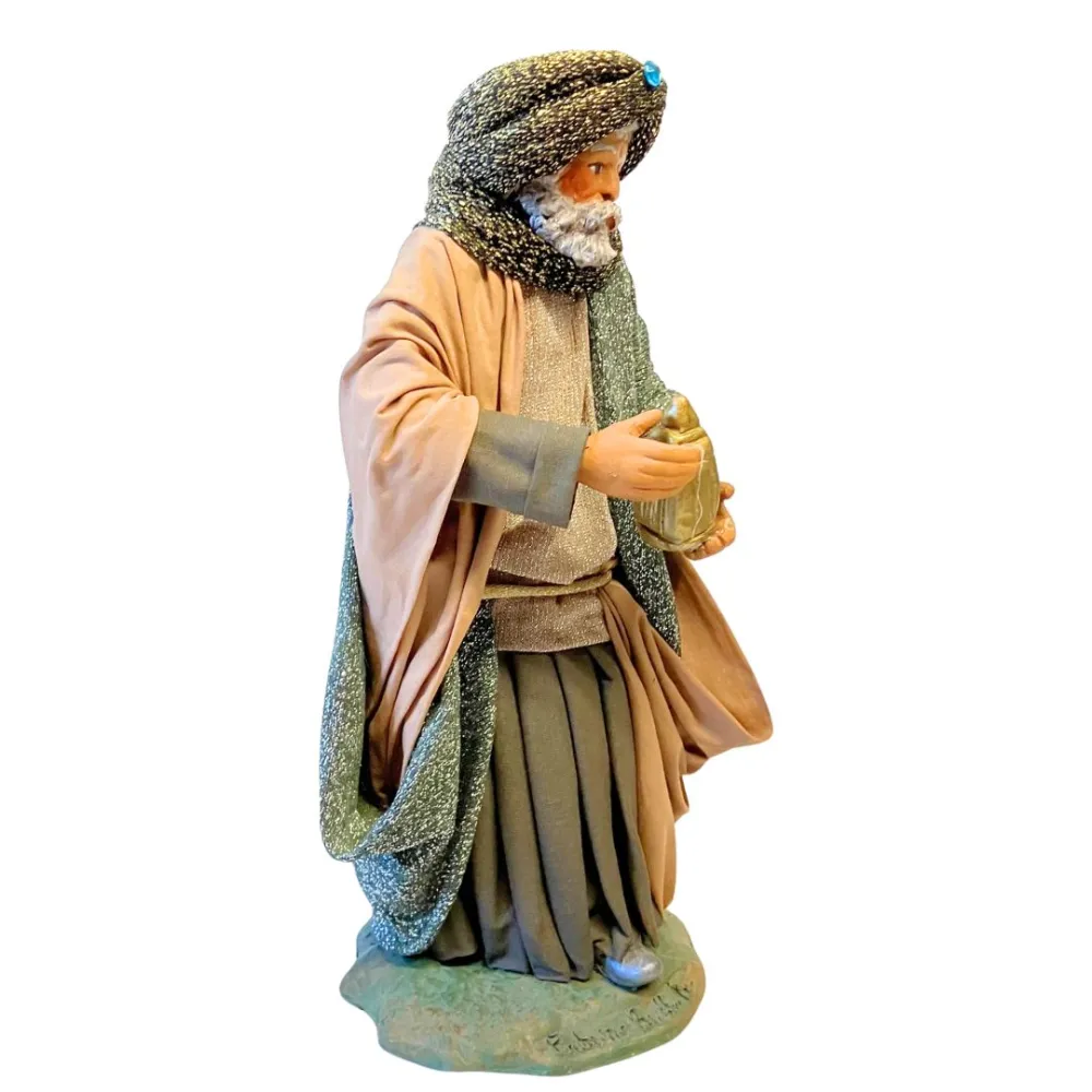 25 cm Terracotta Wise Man Bearing Frankincense