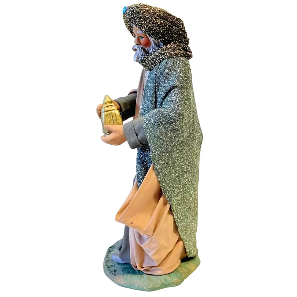 25 cm Terracotta Wise Man Bearing Frankincense