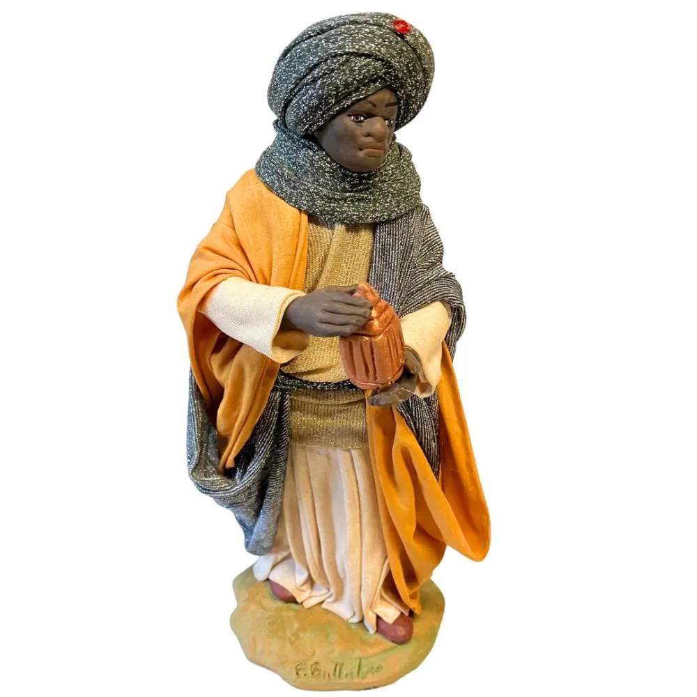 25 cm Terracotta Wise Man Bearing Myrrh