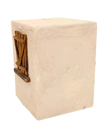 Donna Landi che apre e chiude finestra in movimento 10 cm