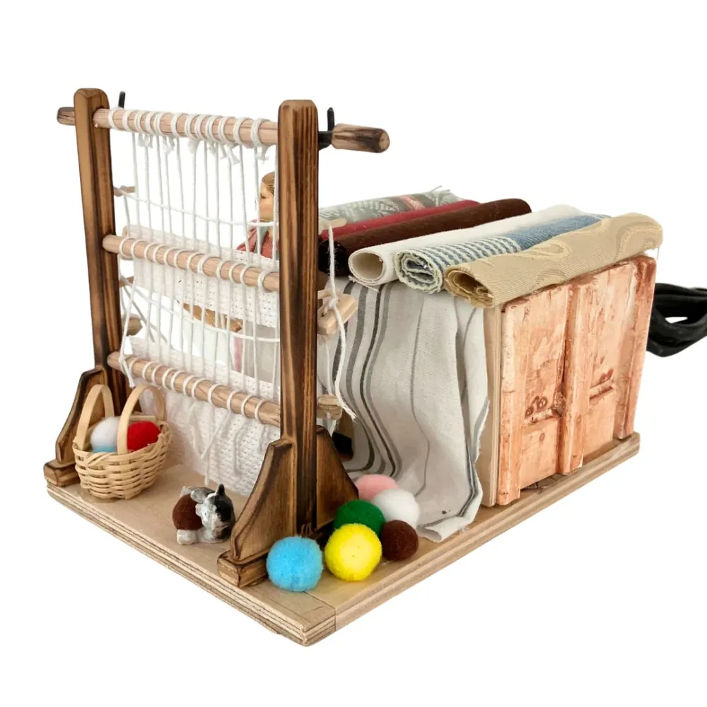 Animated 10 cm Landi Woman at a Vertical Loom