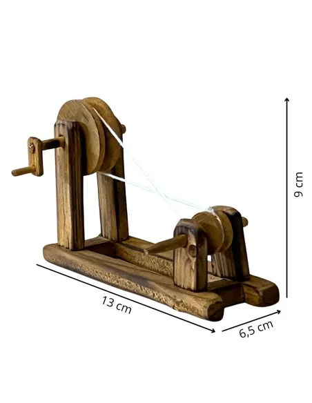 Wooden spinning wheel for 12-15 cm nativity figures.