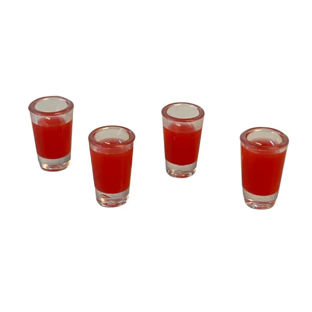 Set of 4 Glasses with Blood Orange Juice for 10–12 cm Nativity Figures