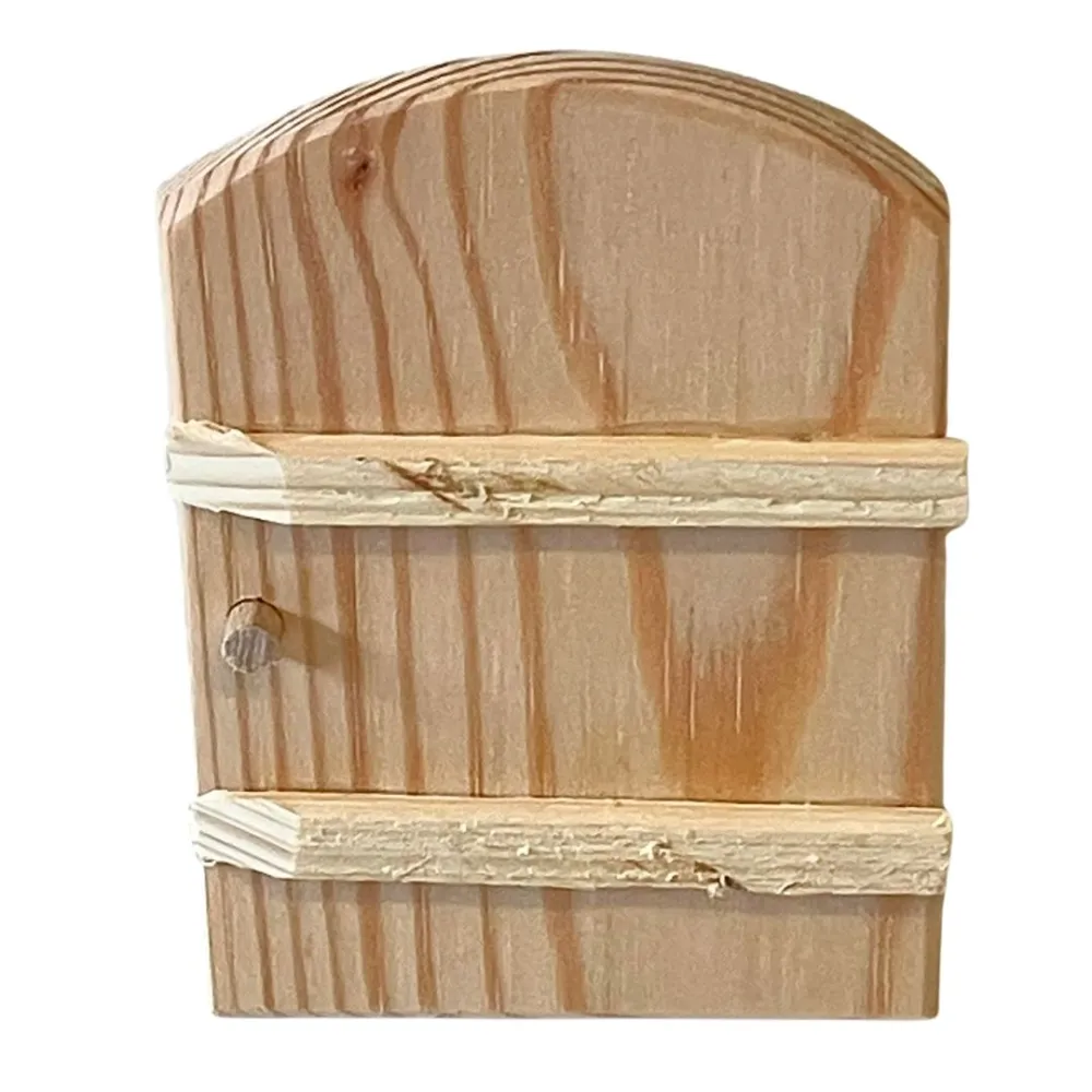 Arched natural wood door for 6–8 cm Nativity figures