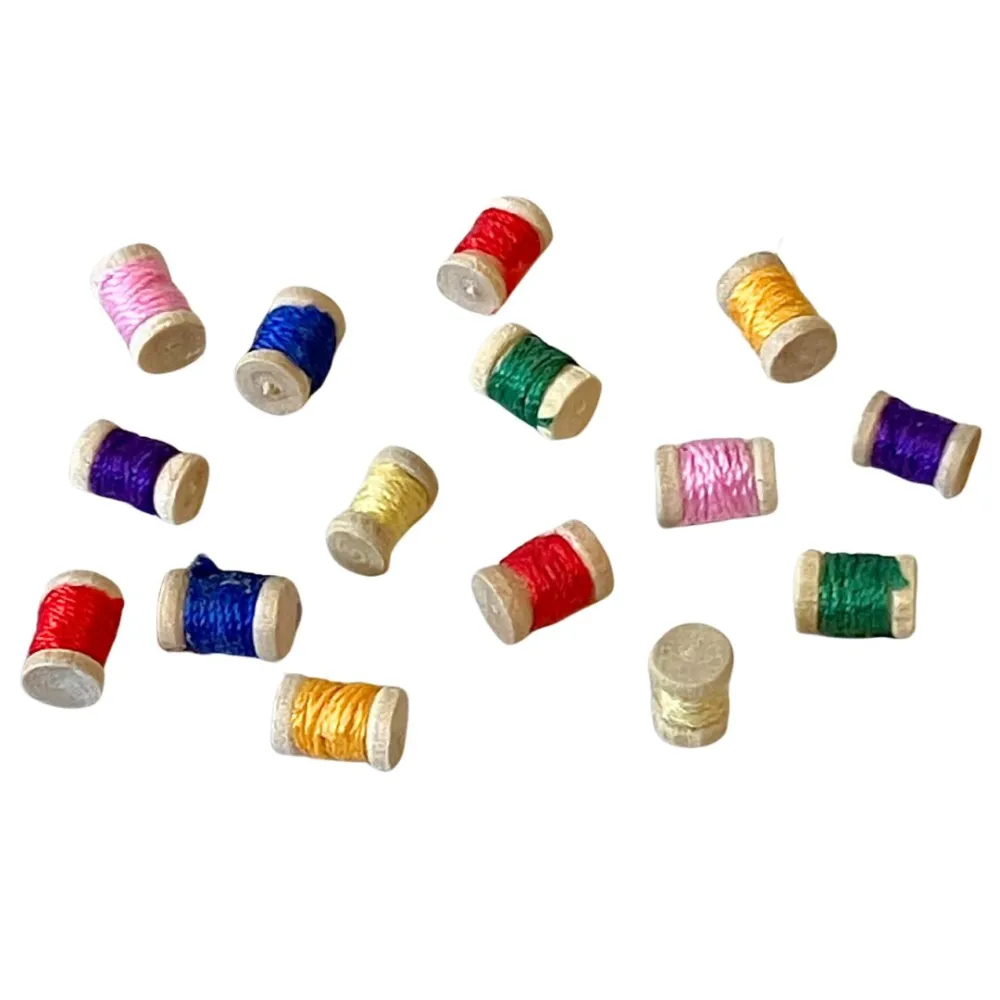 Set of 15 Wooden Thread Spools for 10–12 cm Nativity Figures