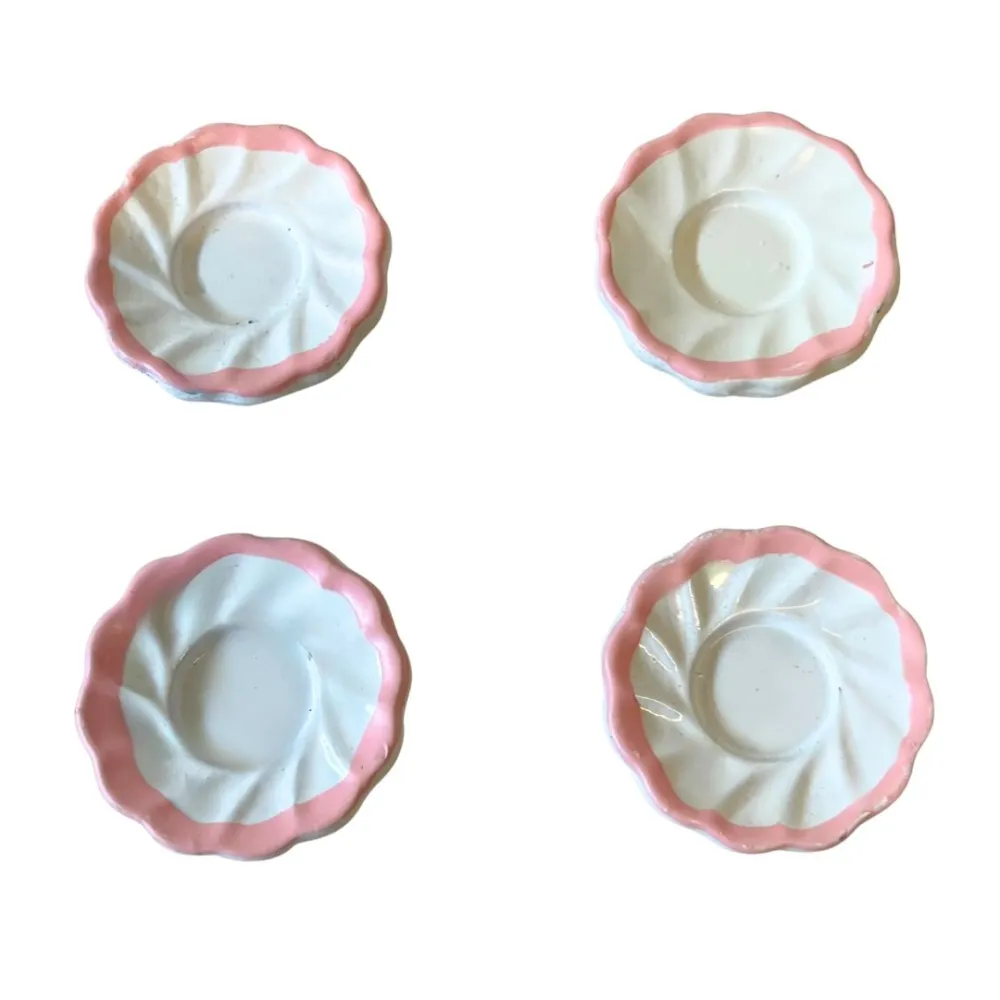 Set of 4 Faux Porcelain Plates for 10–12 cm Nativity Figures