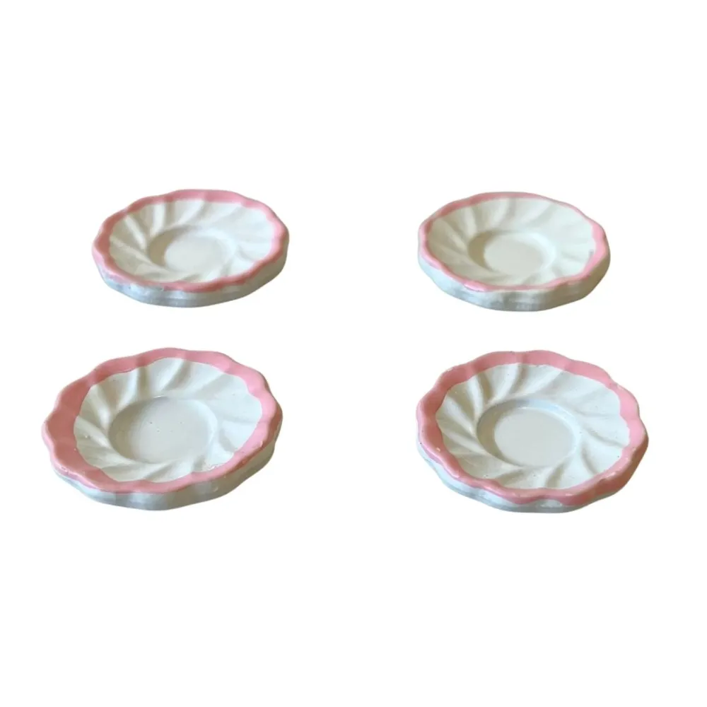 Set of 4 Faux Porcelain Plates for 10–12 cm Nativity Figures
