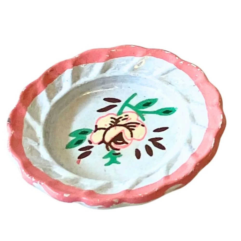 Set of 4 Decorative Faux Porcelain Plates for 15 cm Nativity Figures