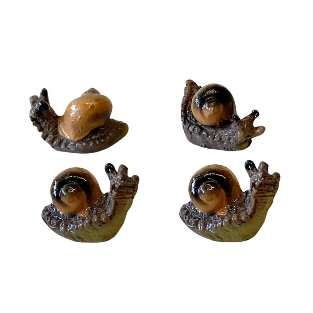 Set of Four Resin Snails for 30–35 cm Nativity Figures