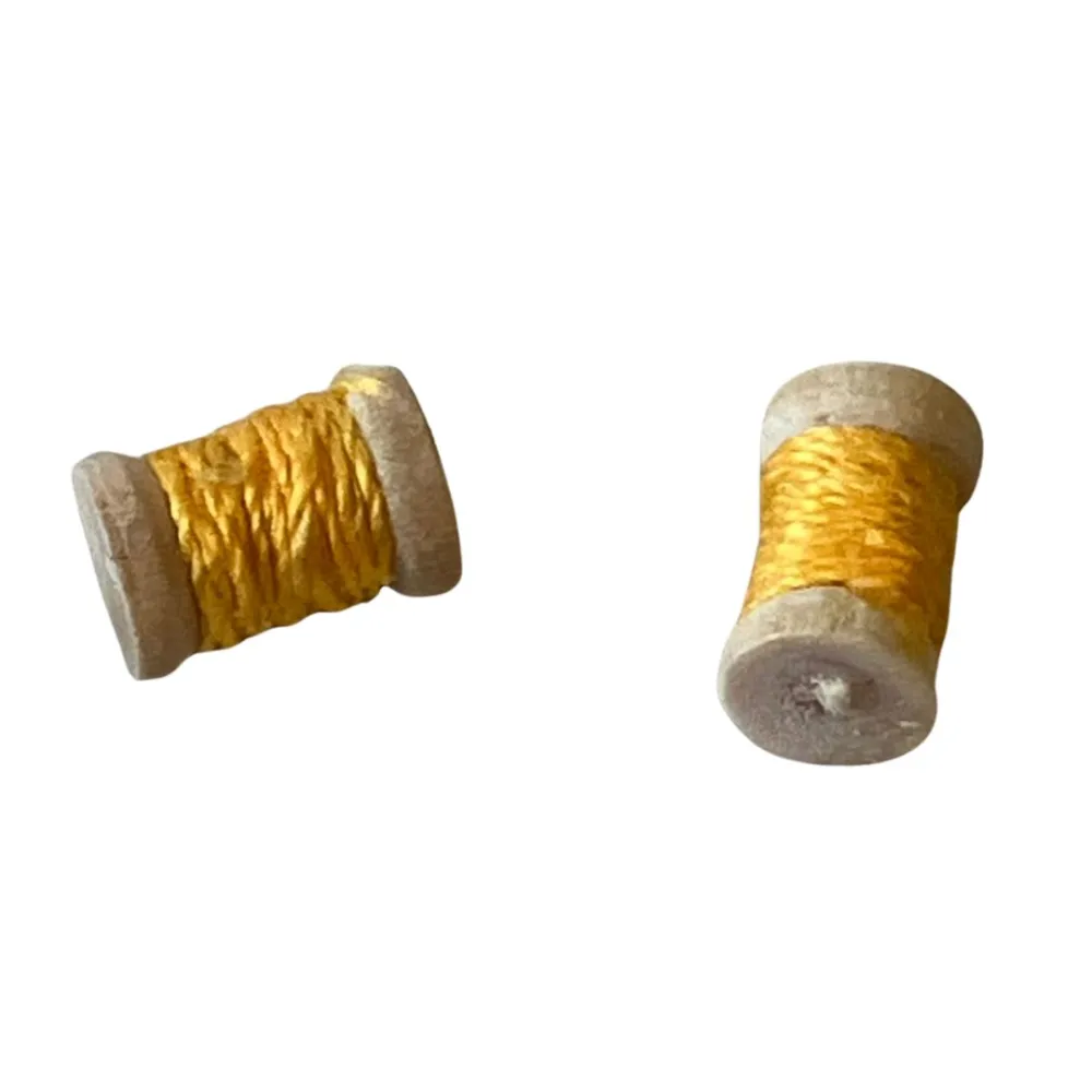 Wooden Box with Thread Spools for 10–12 cm Nativity Figures