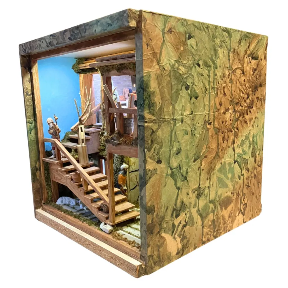 Nativity Scene in Opening Wooden Crate with 10 cm Nativity Figures and Manual Day-and-Night System