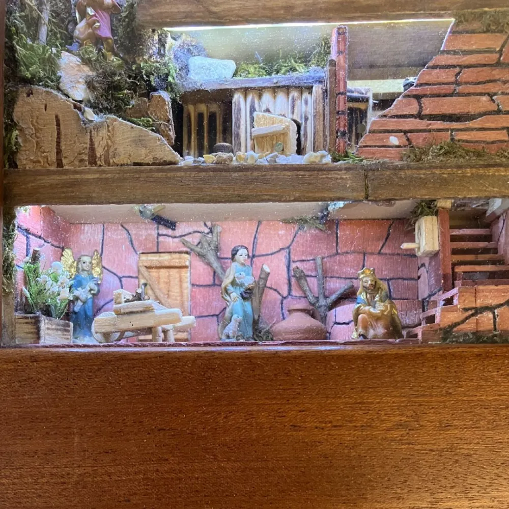 Wall-Hanging Nativity Scene in Framed Panel with 3,5 cm Nativity Figures and Manual Day-and-Night System