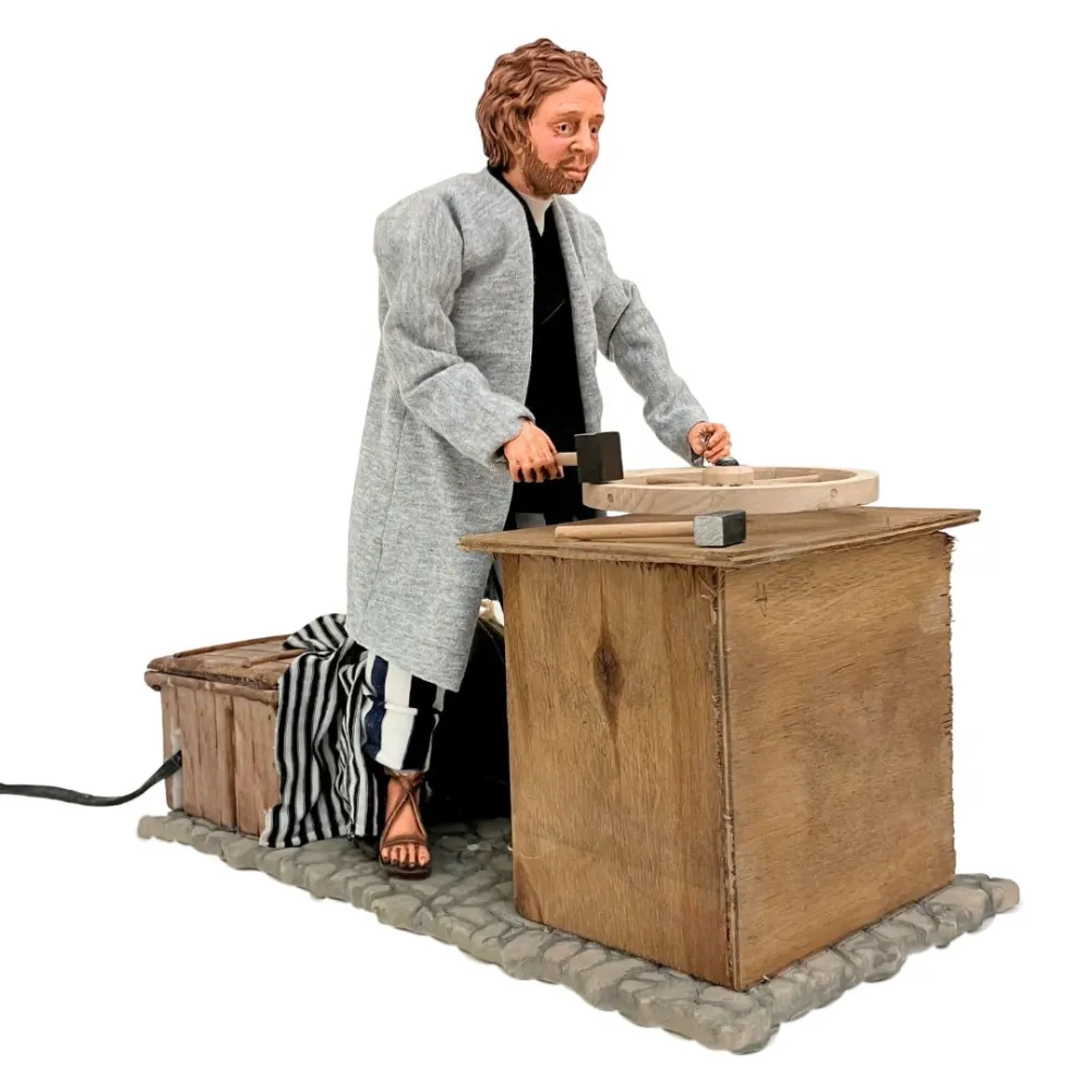 Animated Traditional Wheelwright - 30 cm