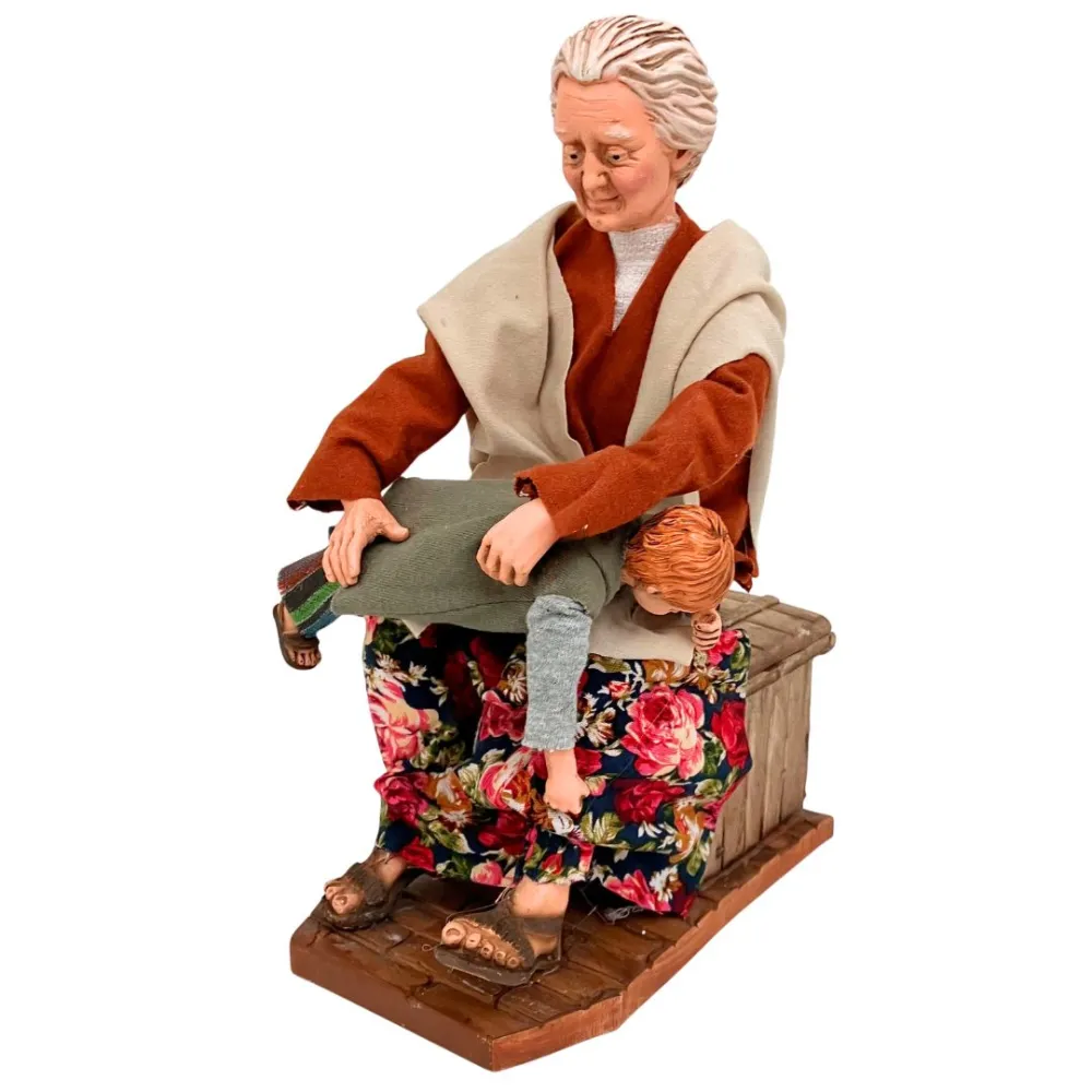 Animated Traditional Grandmother Spanking Her Grandson - 30 cm