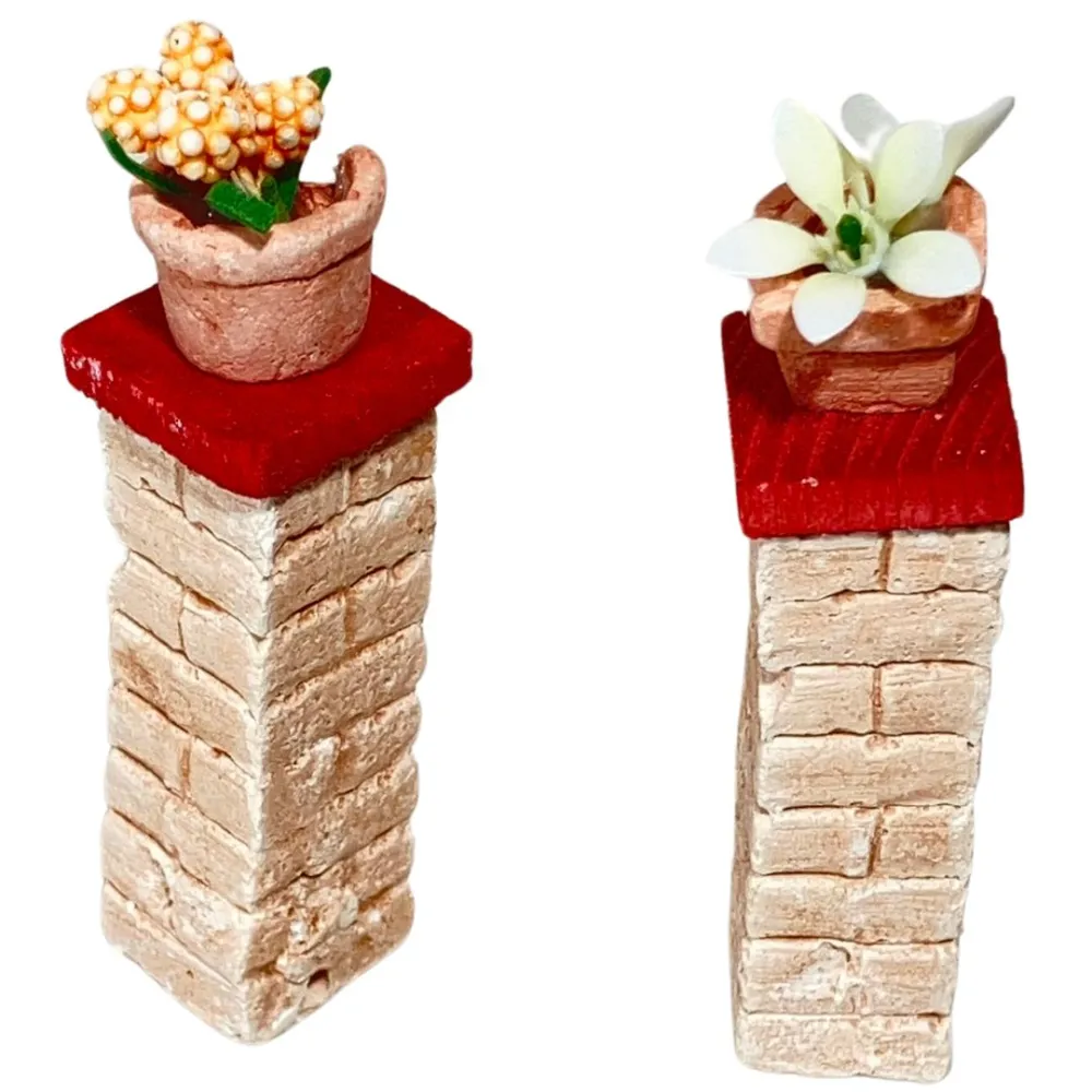 Set of Two Plaster Flower Columns for 8–10 cm Nativity Figures