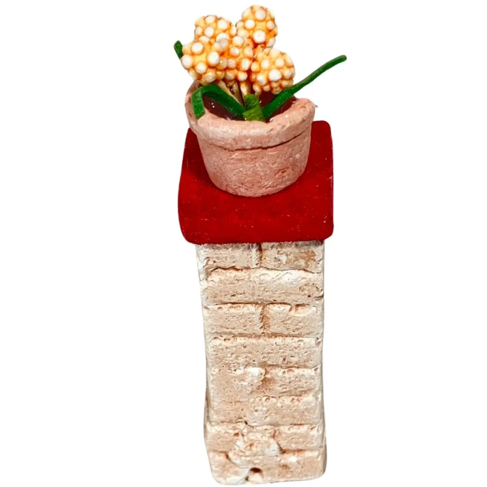 Set of Two Plaster Flower Columns for 8–10 cm Nativity Figures