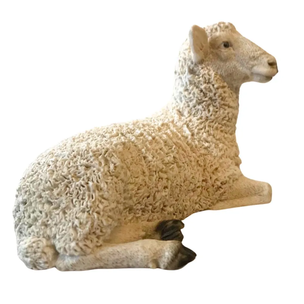 Right-Facing Lying Resin Sheep for 20 cm Nativity Figures
