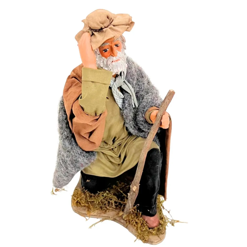Animated Terracotta Kneeling Man with Hat - 25 cm