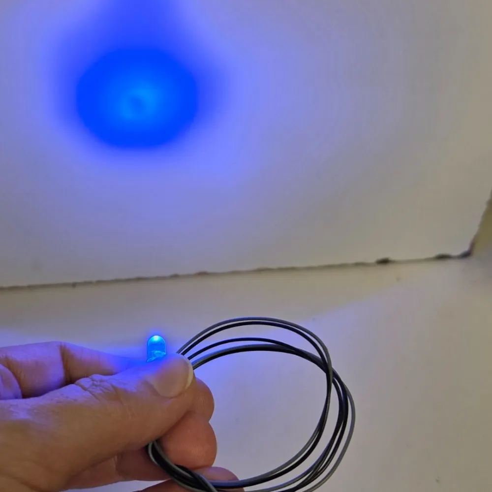 Led singolo blu per sistema di micro illuminazione