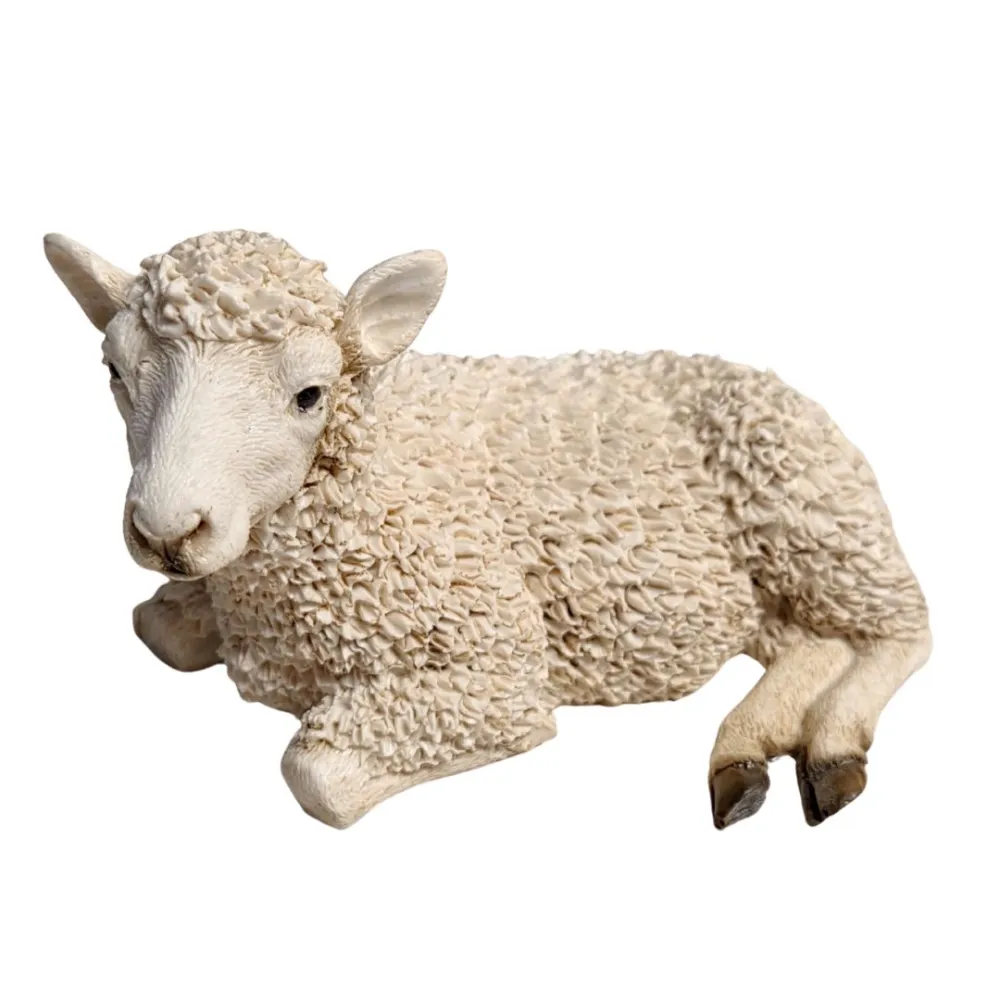 Pecora sdraiata girata verso sinistra in resina per statue da 20 cm