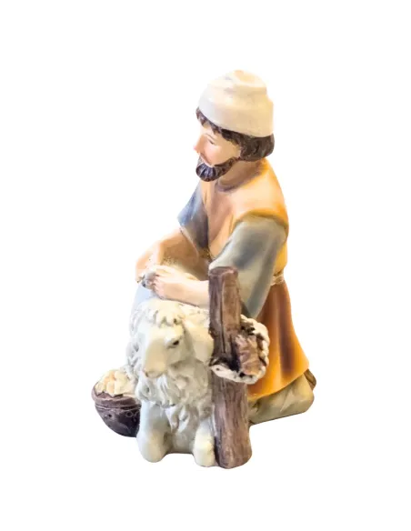 Kneeling Sheep Shearer – 12 cm series