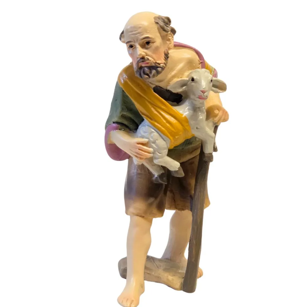 Shepherd with lamb - 10 cm series