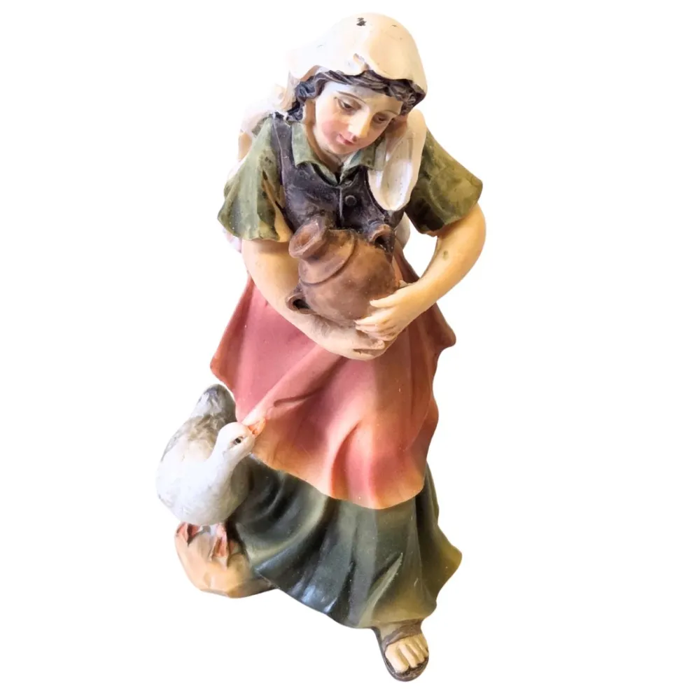 Woman with amphora and goose - 8 cm