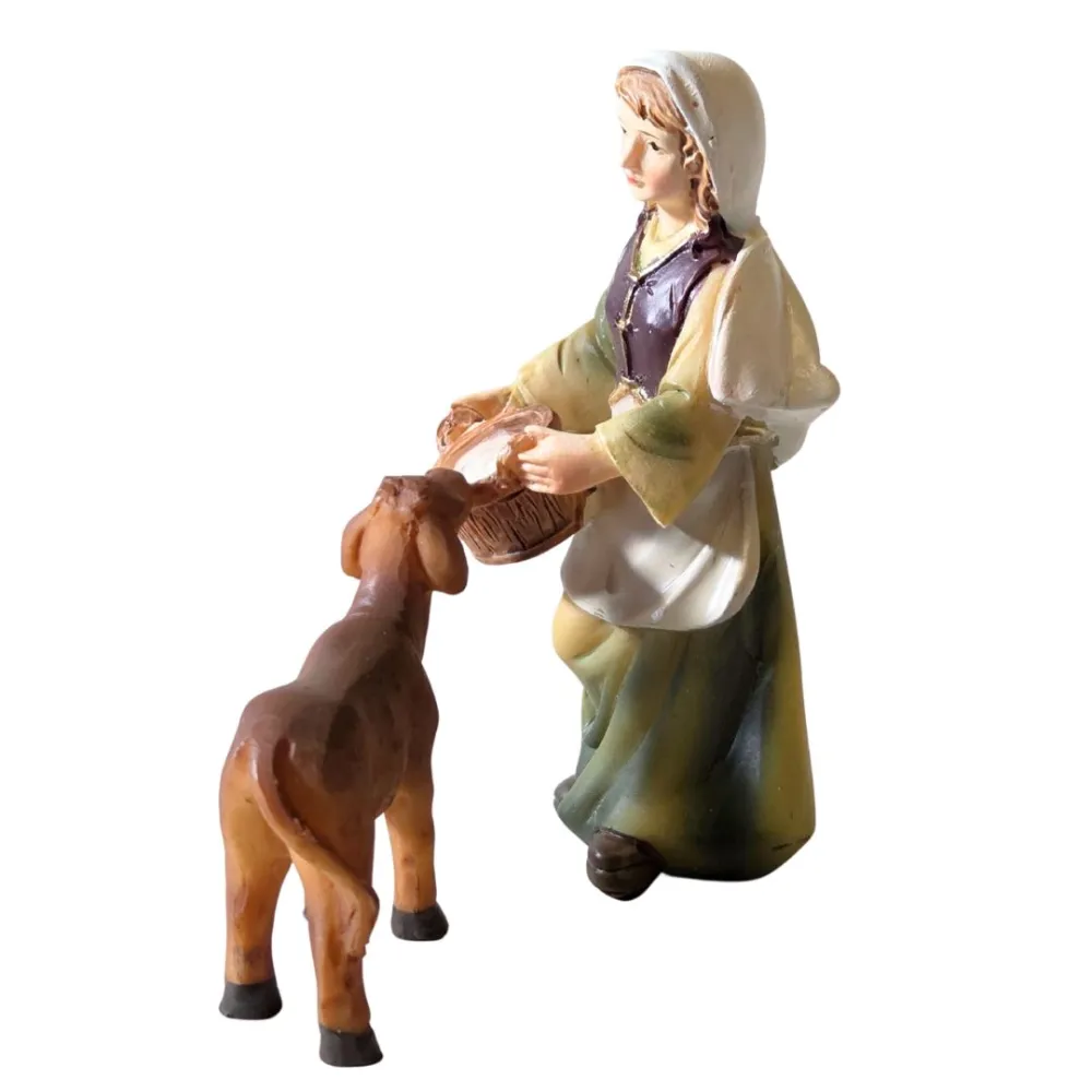 Woman with milk and calf – 8 cm