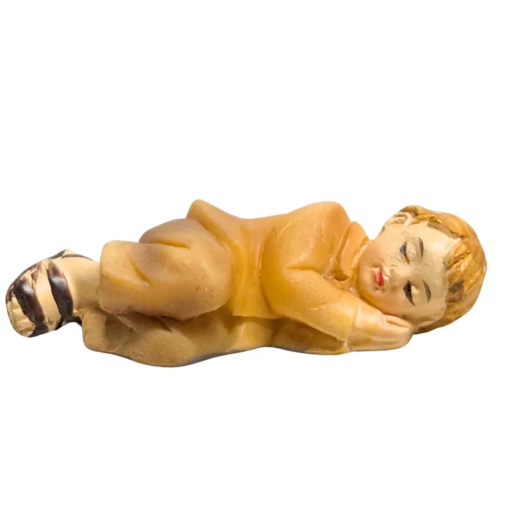 Sleeping little boy for 8 cm nativity figures