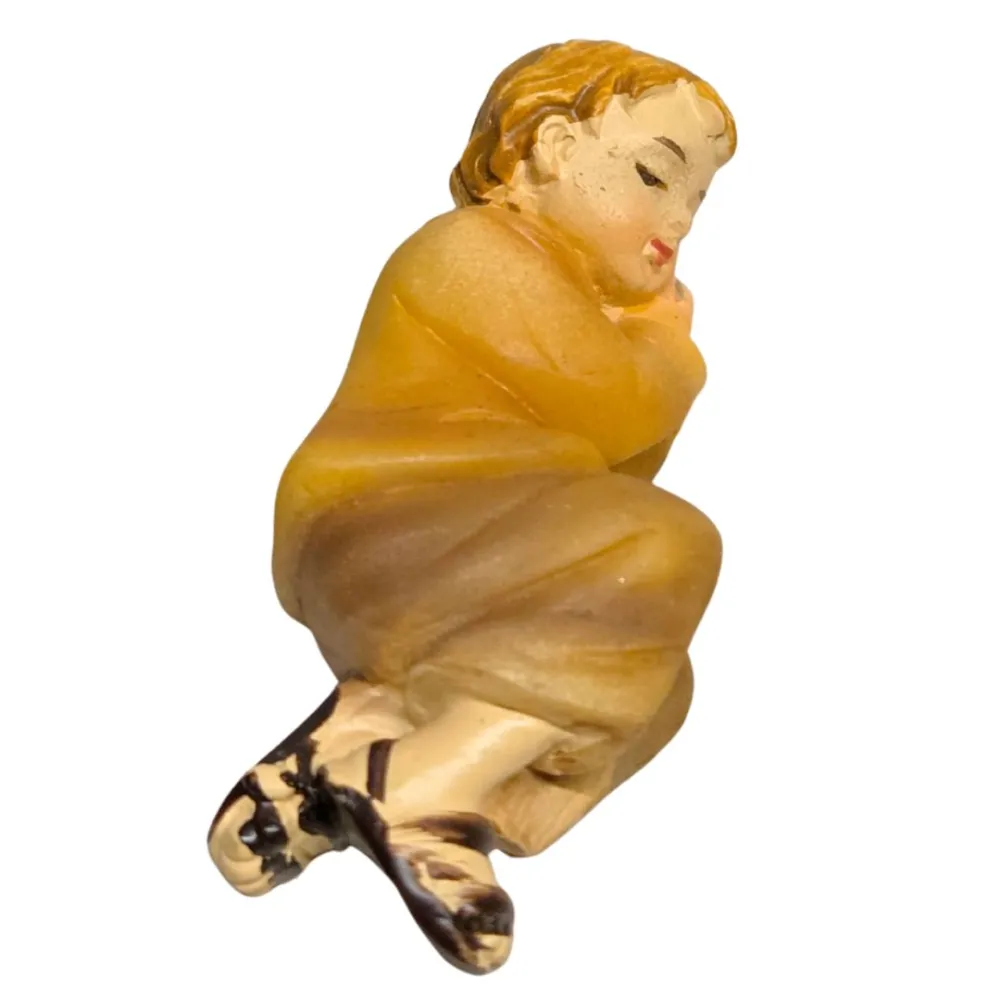 Sleeping little boy for 8 cm nativity figures