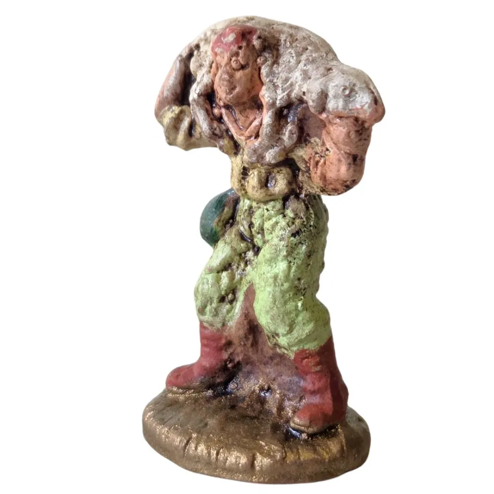Viandante con pecora in  spalla in terracotta 3 cm