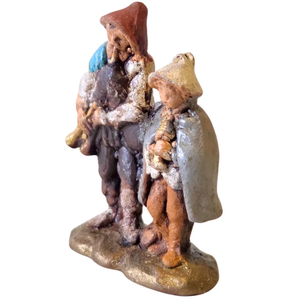Terracotta bagpiper with child – 3 cm