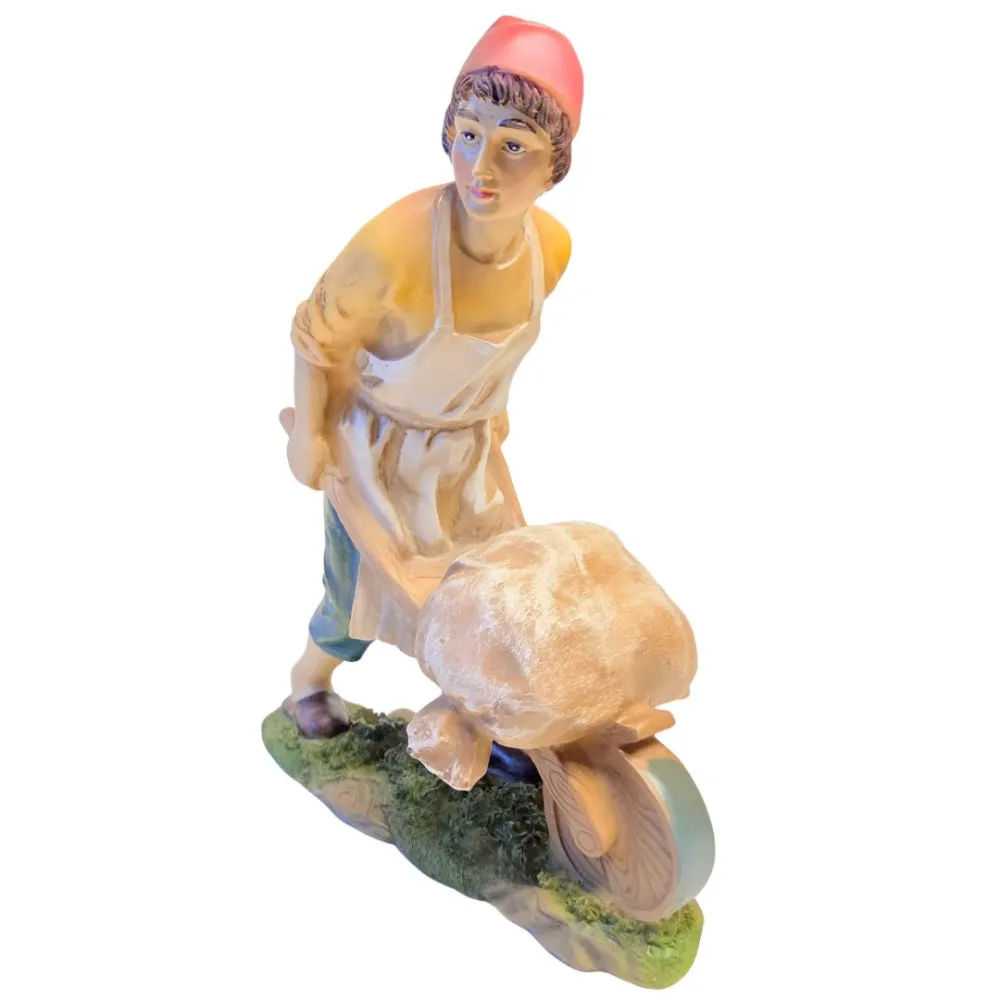 Resin farmer with wheelbarrow – 30 cm