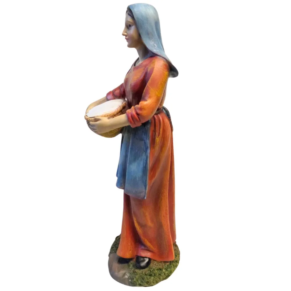 Donna con cesto in resina 30 cm