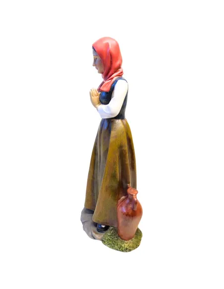 Resin woman paying homage – 30 cm
