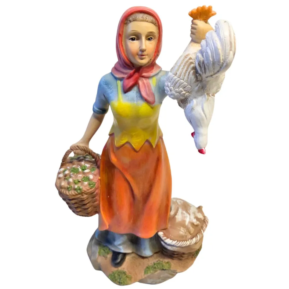 Contadina con gallo e cesti in resina 30 cm