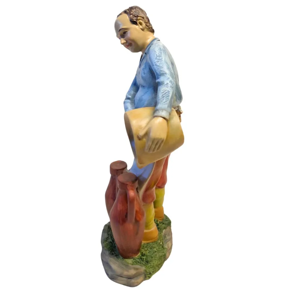 Resin man with amphorae – 30 cm