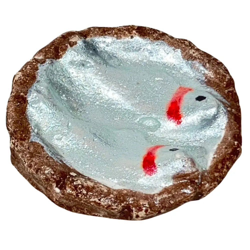 Round Plaster Basket with Two Fish for 20 cm Nativity Figures