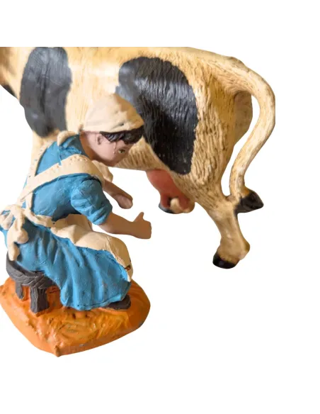 Oliver milking woman – 10 cm