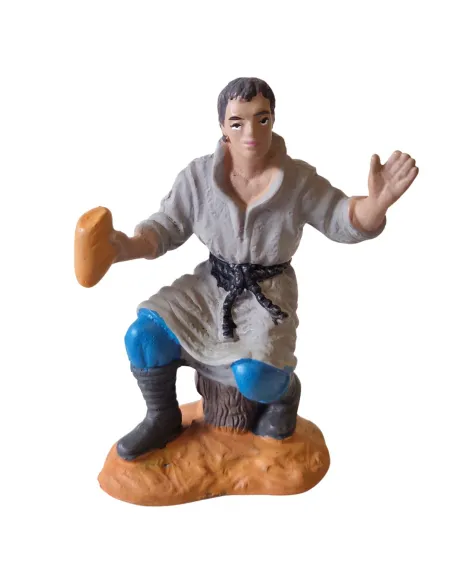 Oliver figure paying homage – 8 cm