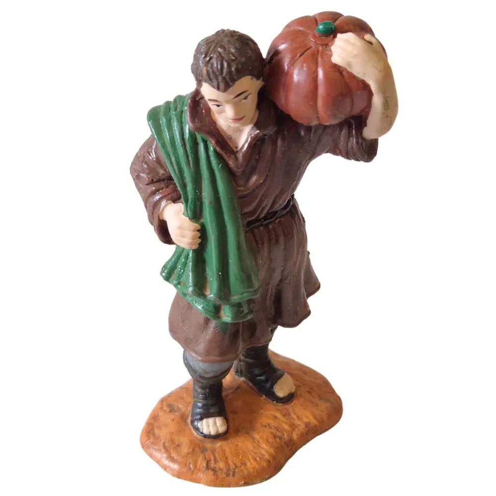 Oliver farmer with pumpkin – 10 cm