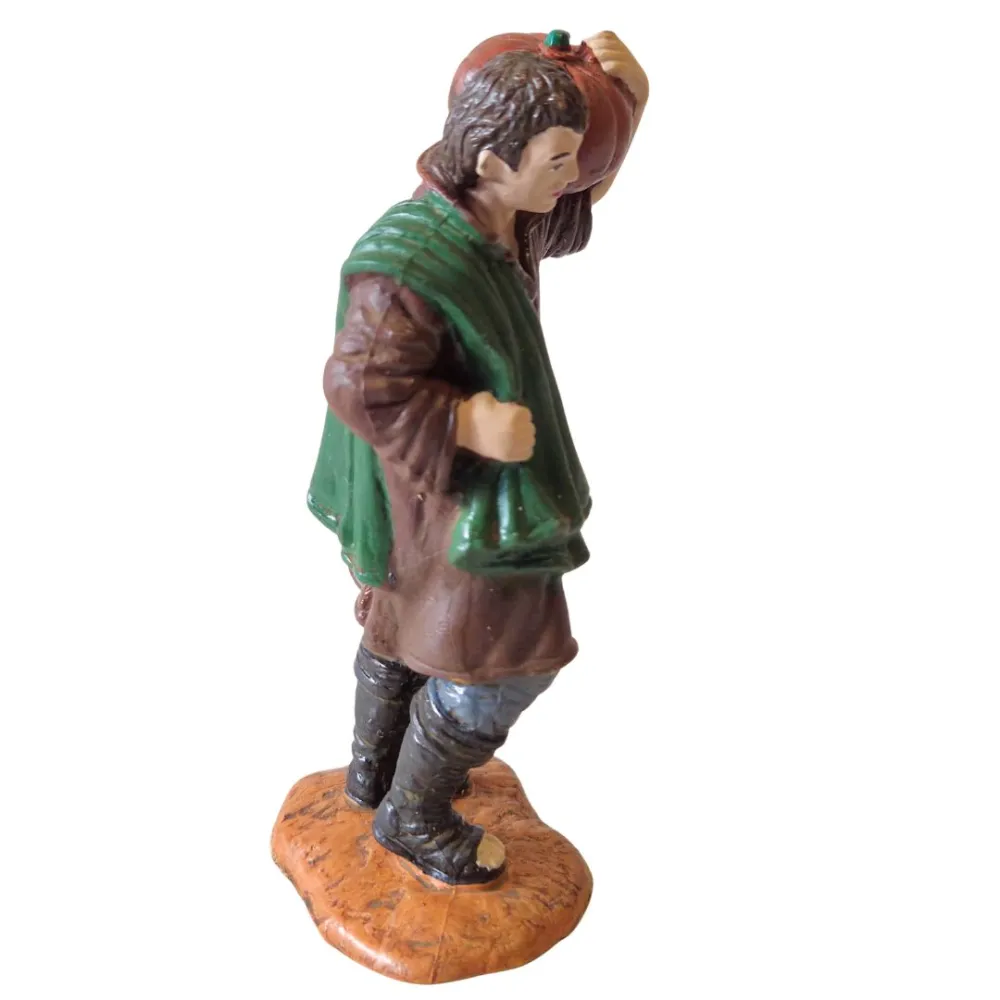 Oliver farmer with pumpkin – 10 cm