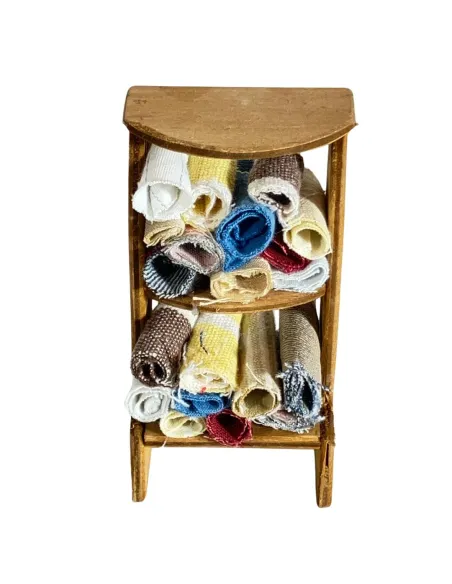 Bancarella con stoffe per statue da 8-10 cm