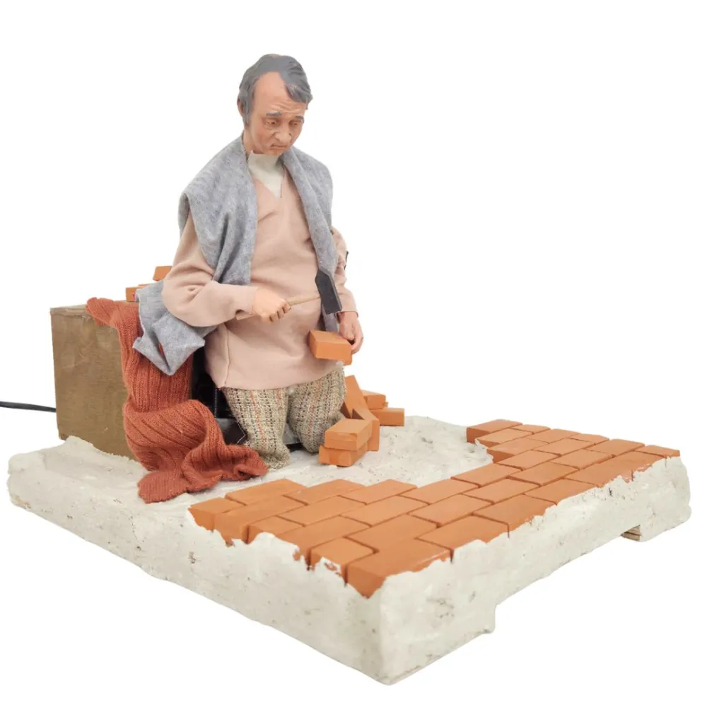 Animated Traditional Mason - 30 cm